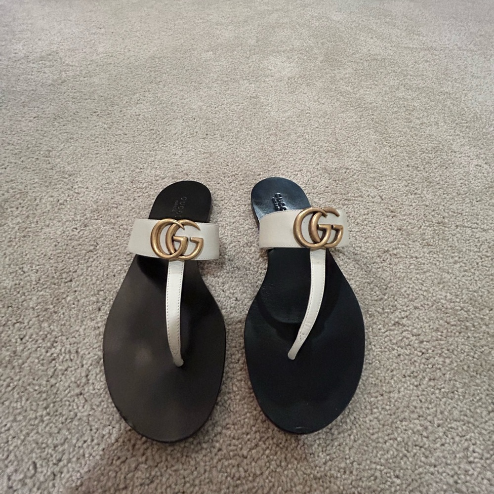 GUCCI Sandals - size 9